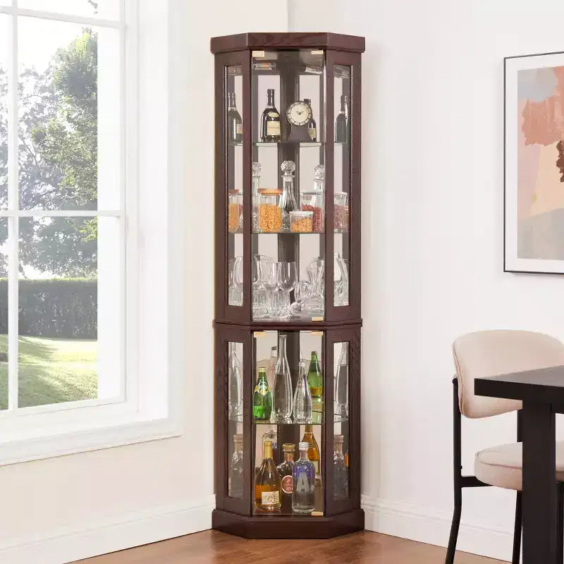 Vetrinetta ad angolo con illuminazione, adatta per soggiorni, collezioni di antiquariato, conservazione di vini o esposizione di bicchieri da bar. Legno di ciliegio scuro