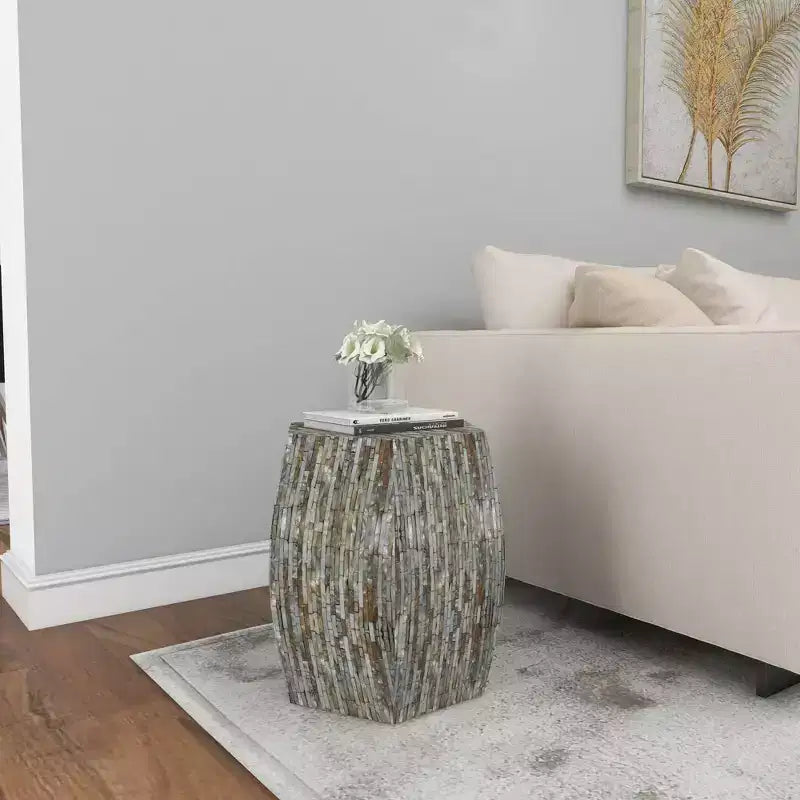Tavolino Esagonale Decorativo con Intarsi in Concha di Legno