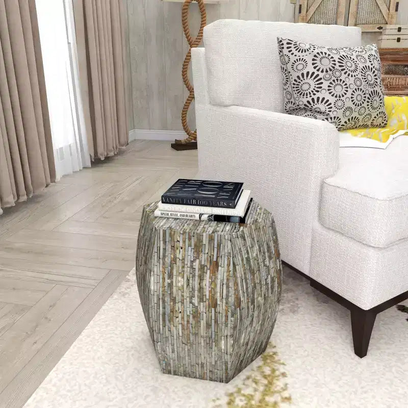 Tavolino Esagonale Decorativo con Intarsi in Concha di Legno